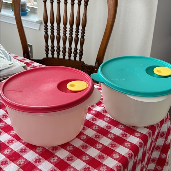 Tupperware Kitchen Vintage Two Piece Microwavable 8 2 Cup